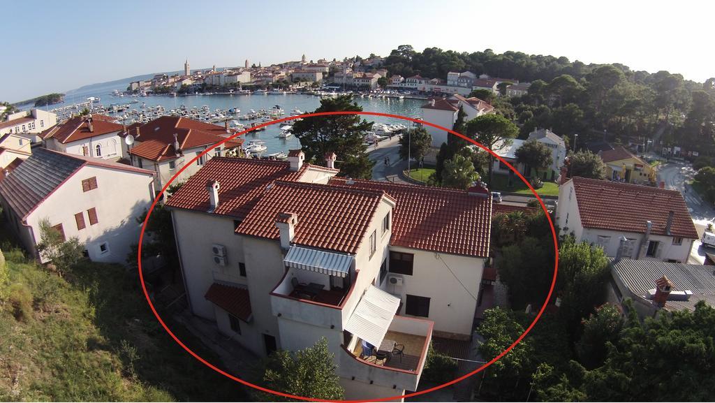 Apartments Rozic Rab Town Bagian luar foto