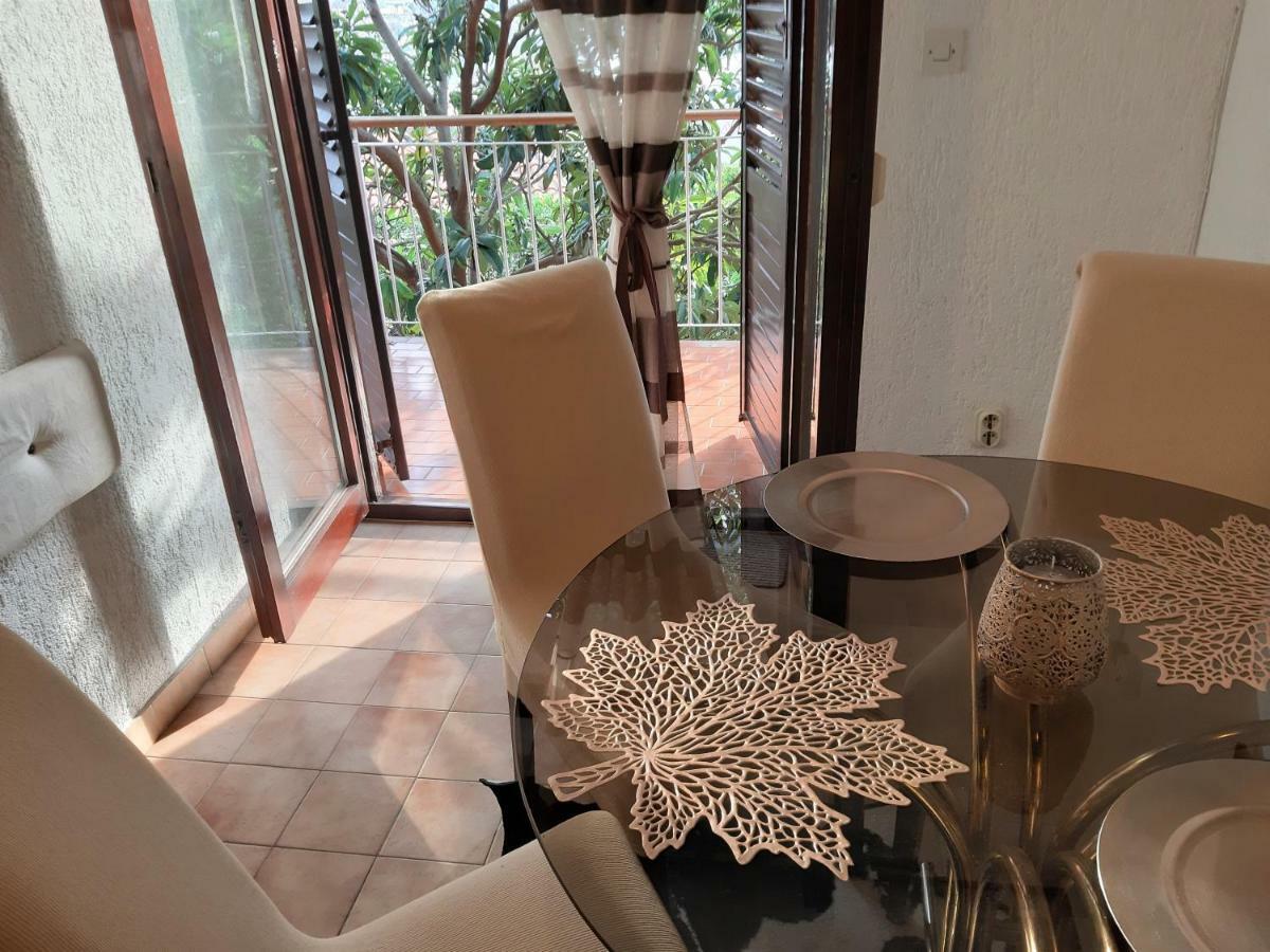 Apartments Rozic Rab Town Bagian luar foto