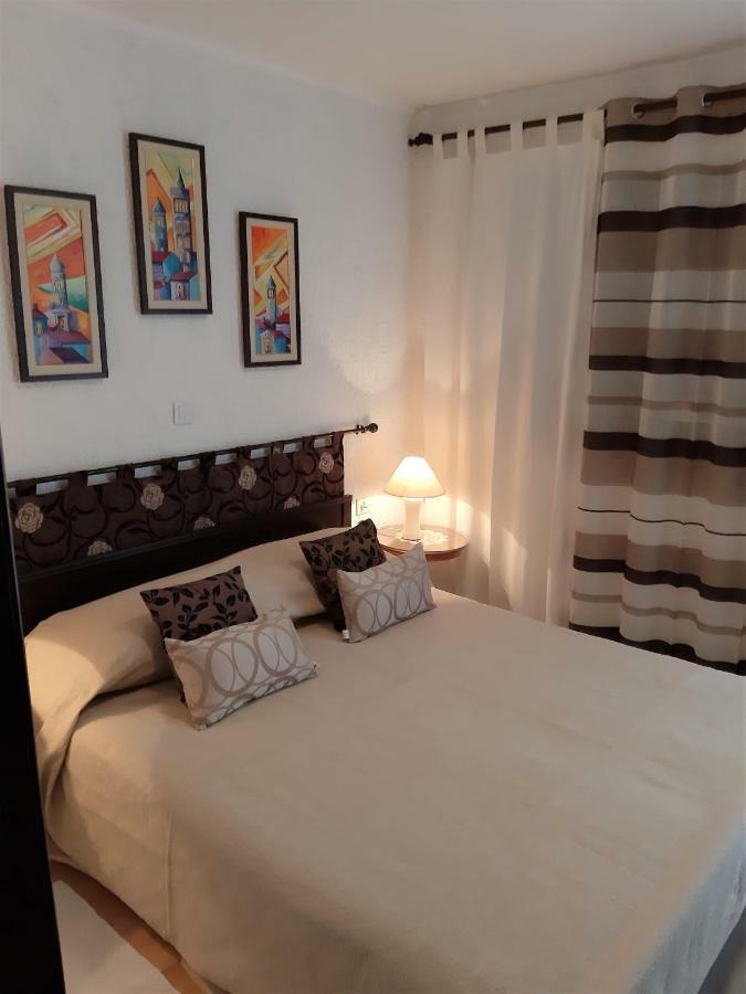 Apartments Rozic Rab Town Bagian luar foto