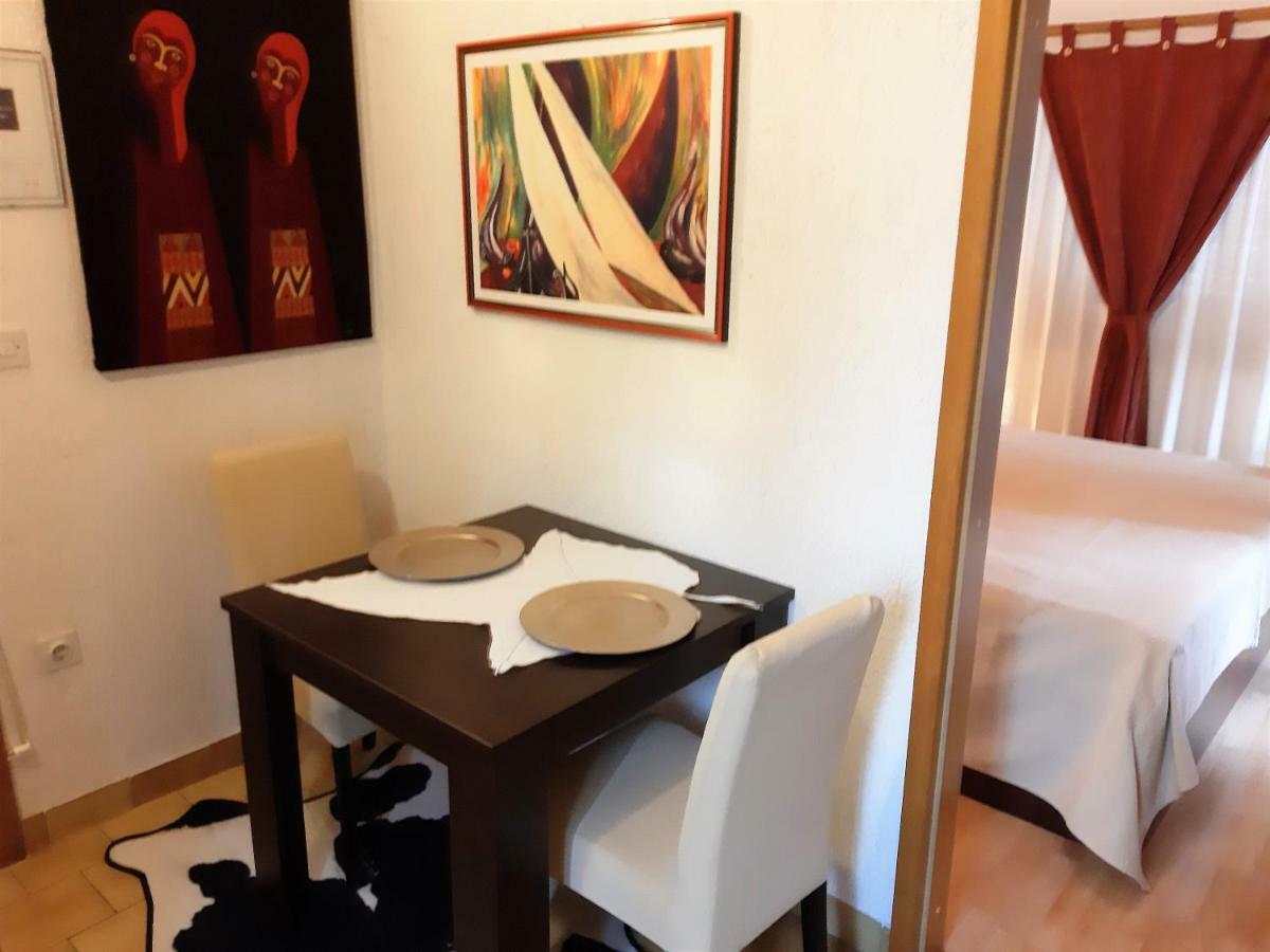 Apartments Rozic Rab Town Bagian luar foto